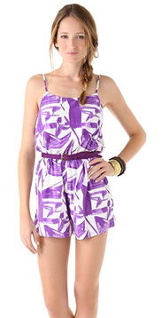 时尚焦点 alice + olivia aida 腰带装饰短款连身衣，Shopbop 精选穿搭指南